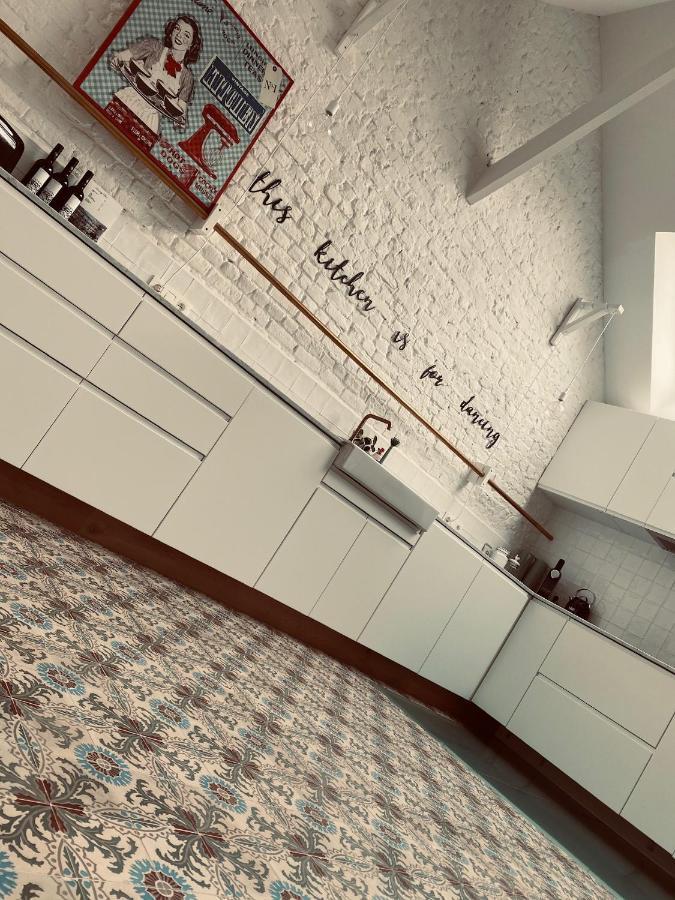 Lichtrijke Loft Bij Restaurant Den Olifant Lägenhet Ieper Exteriör bild